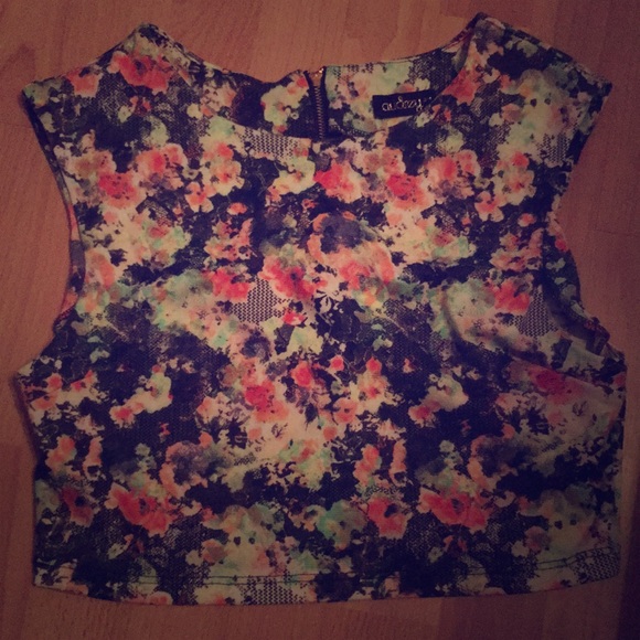 Floral crop top - Picture 2 of 5